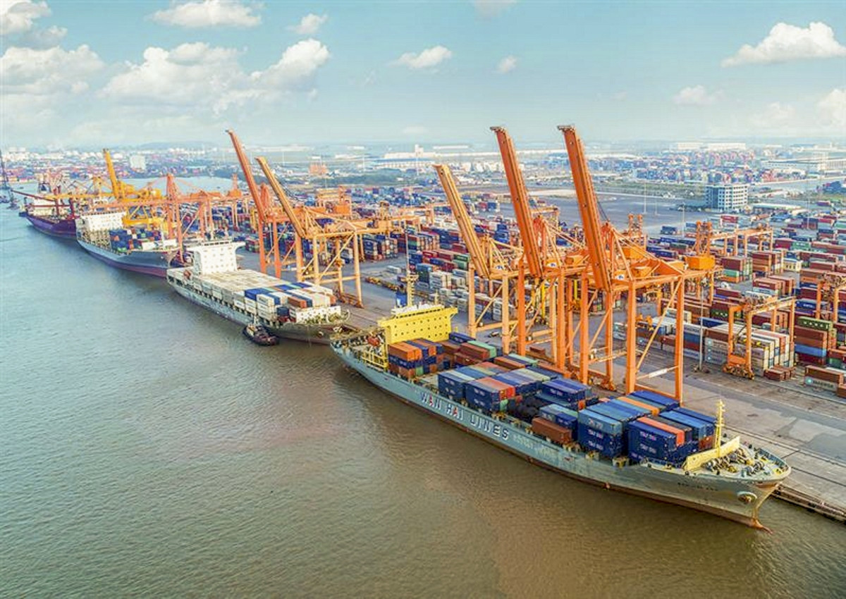 🚢 CẢNG BIỂN HẢI PHÒNG TĂNG TRƯỞNG MẠNH, HƯỚNG TỚI 122 TRIỆU TẤN HÀNG HÓA NĂM 2026